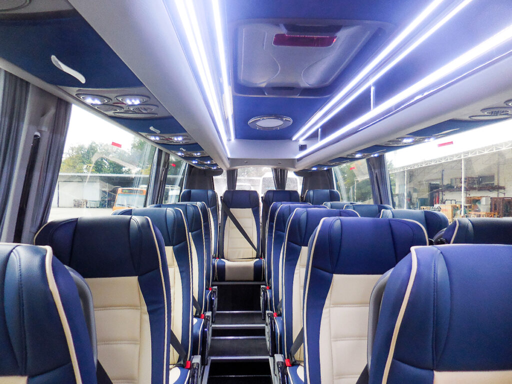 20 posti Mercedes Sprinter 519 EURO 6